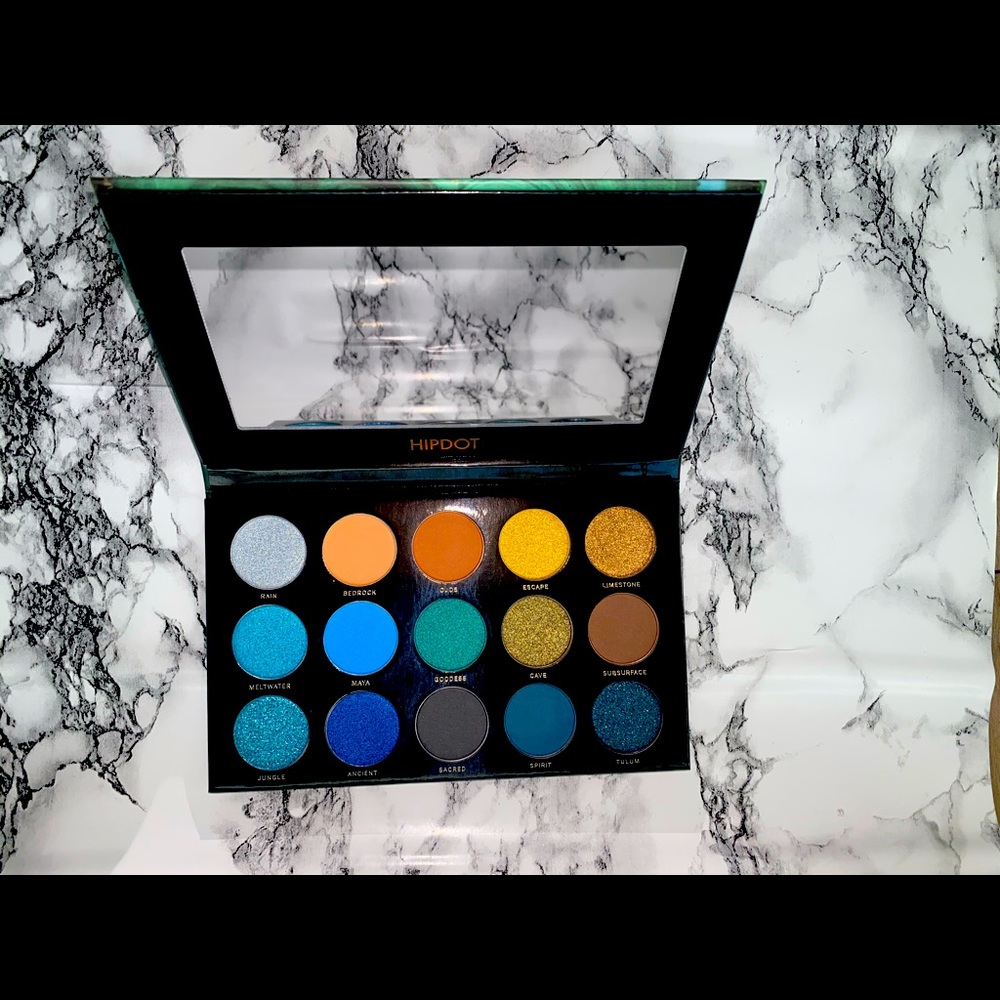 Hipdot Beautiful Eyeshadow Pallete